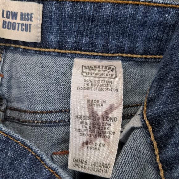 Levi's Women's Signature Jeans Blue 14 Long Low Rise Bootcut Denim Pockets - Picture 10 of 12